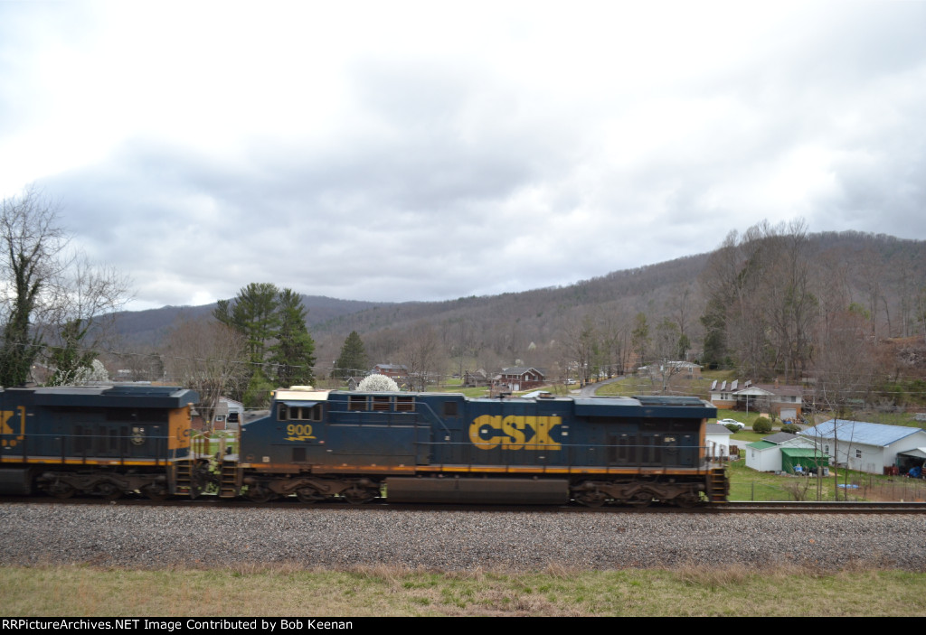 CSX 900